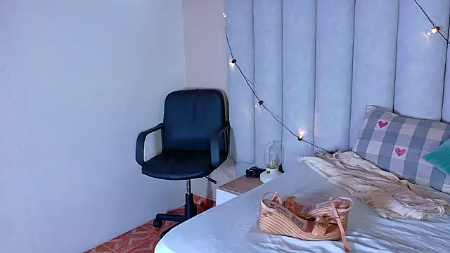 JenaCooper  online show from 17, 2, 2026