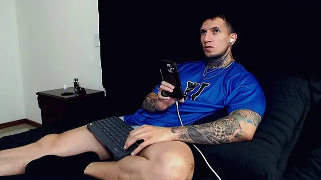 Snapshot of Shane_Clay chatting on 2, 10, 2025 Shane Clay online show from 2, 10, 2025