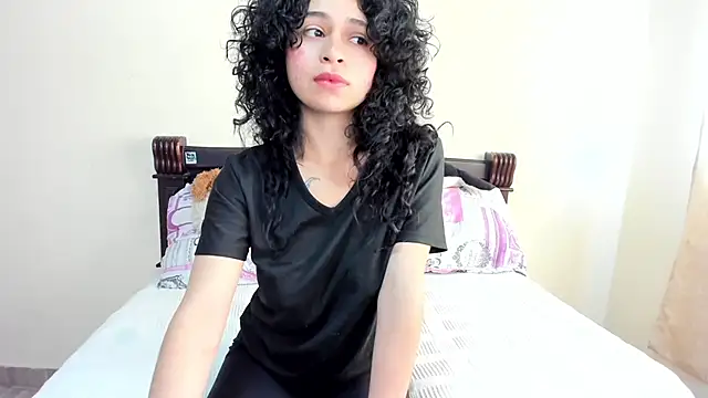 Snapshot of _hesttia chatting on 15, 9, 2025 hesttia online show from 15, 9, 2025