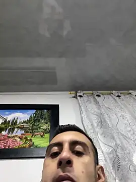 Snapshot of Micha00015 chatting on 14, 10, 2025 Micha00015 online show from 14, 10, 2025