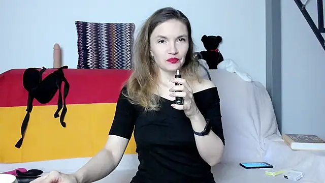 Katherine Twilight online show from 20, 2, 2025