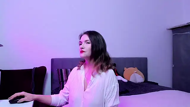 Katherine Twilight online show from 17, 10, 2025