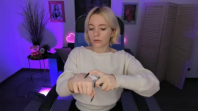 AuroraWrenfield online show from 26, 11, 2025