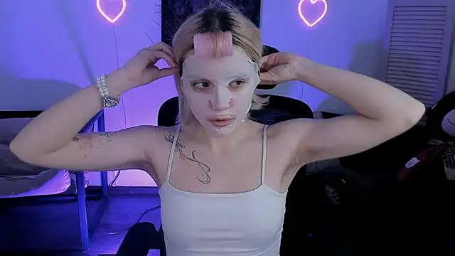 AuroraWrenfield online show from 10, 2, 2026