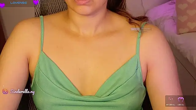 Snapshot of i-scream chatting on 25, 6, 2026 i-scream online show from 25, 6, 2026