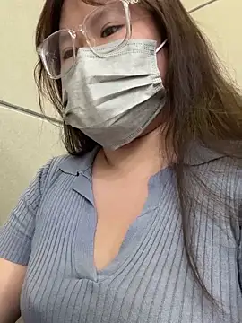 Snapshot of ariel_613 chatting on 8, 10, 2025 ariel 613 online show from 8, 10, 2025