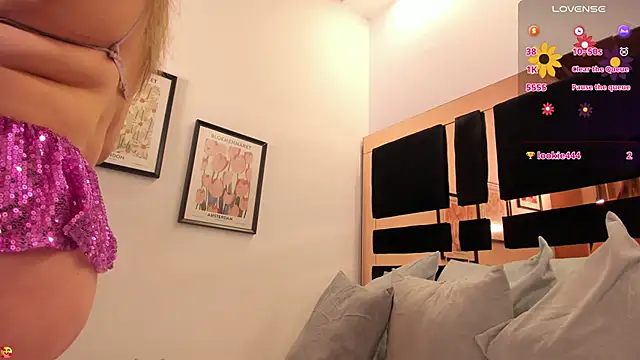 katherinn gomezz online show from 10, 11, 2025