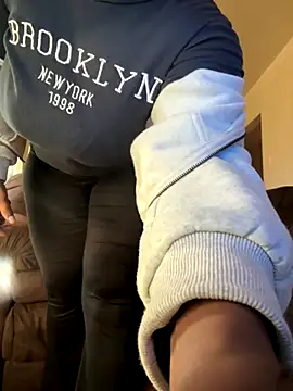 Snapshot of yummy0322 chatting on 3, 10, 2025 yummy0322 online show from 3, 10, 2025