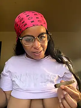 yummy0322 online show from 30, 10, 2025