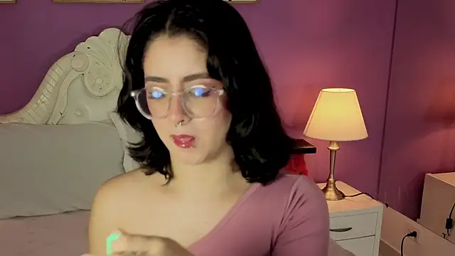 LiLLiAnderson online show from 10, 11, 2025