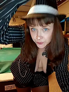 Snapshot of Ursulalane chatting on 11, 10, 2025 Ursulalane online show from 11, 10, 2025