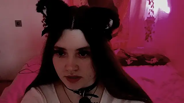 Snapshot of mirana_blade chatting on 18, 10, 2025 mirana blade online show from 18, 10, 2025