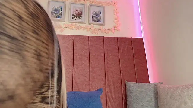 Snapshot of Barbiie_98 chatting on 24, 4, 2026 Barbiie 98 online show from 24, 4, 2026