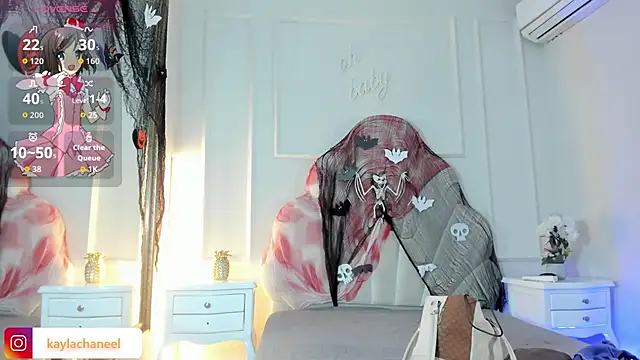 Kaylachannell online show from 30, 10, 2025