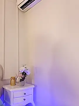 Kaylachannell online show from 11, 11, 2025