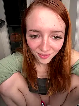 Snapshot of FayeFlame chatting on 27, 10, 2025 FayeFlame online show from 27, 10, 2025