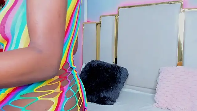 Snapshot of Aurora-Queen chatting on 7, 10, 2025 Aurora-Queen online show from 7, 10, 2025