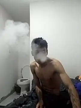 Snapshot of iRusx chatting on 8, 11, 2025 iRusx online show from 8, 11, 2025