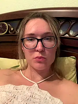 Snapshot of Jugira chatting on 14, 9, 2025 Jugira online show from 14, 9, 2025