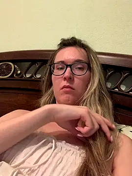 Snapshot of Jugira chatting on 16, 9, 2025 Jugira online show from 16, 9, 2025