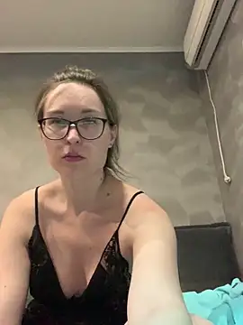 Snapshot of Jugira chatting on 27, 9, 2025 Jugira online show from 27, 9, 2025