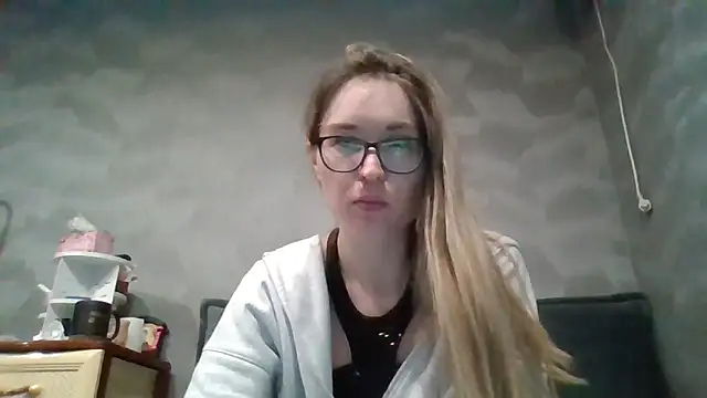 Snapshot of Jugira chatting on 3, 10, 2025 Jugira online show from 3, 10, 2025