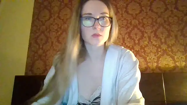 Snapshot of Jugira chatting on 7, 10, 2025 Jugira online show from 7, 10, 2025