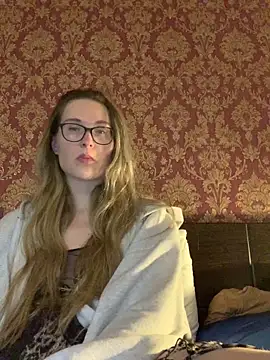 Snapshot of Jugira chatting on 8, 10, 2025 Jugira online show from 8, 10, 2025