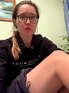 Snapshot of Jugira chatting on 14, 10, 2025 Jugira online show from 14, 10, 2025