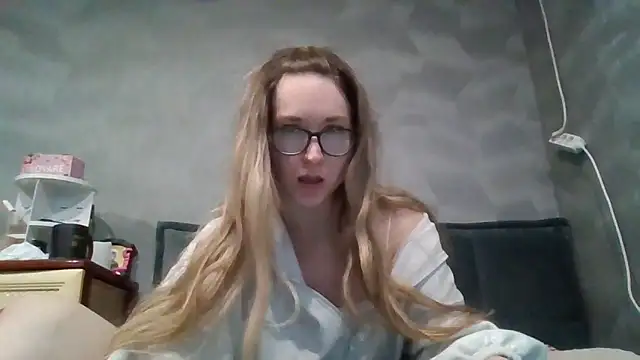 Snapshot of Jugira chatting on 19, 10, 2025 Jugira online show from 19, 10, 2025