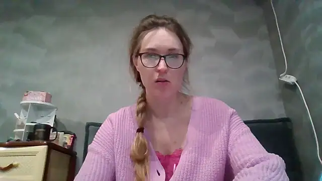 Snapshot of Jugira chatting on 23, 10, 2025 Jugira online show from 23, 10, 2025