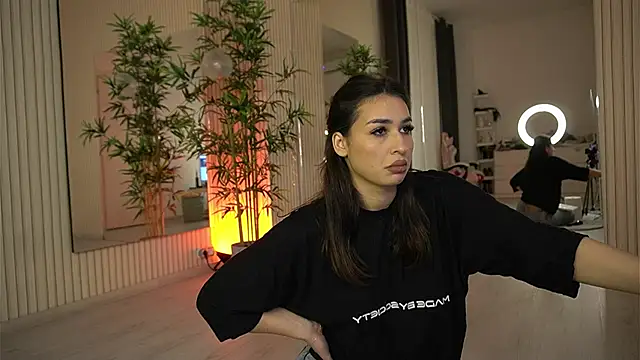 EmmaBlanco online show from 4, 12, 2025