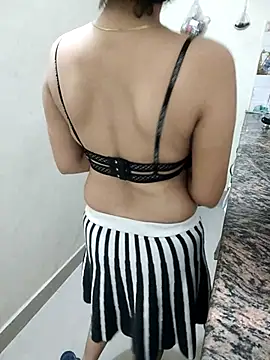 Snapshot of Pihu_Chopra chatting on 28, 9, 2025 Pihu Chopra online show from 28, 9, 2025