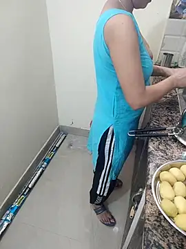 Snapshot of Pihu_Chopra chatting on 29, 9, 2025 Pihu Chopra online show from 29, 9, 2025