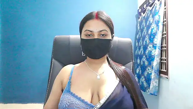 Snapshot of SassyWildCouple chatting on 8, 10, 2025 SassyWildCouple online show from 8, 10, 2025