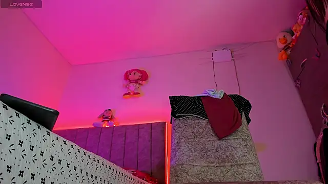 hot Dariana pantyhose online show from 24, 4, 2026