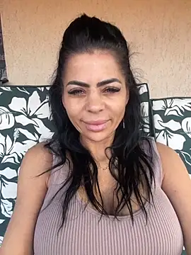 Snapshot of VanesaCharm chatting on 17, 10, 2025 VanesaCharm online show from 17, 10, 2025