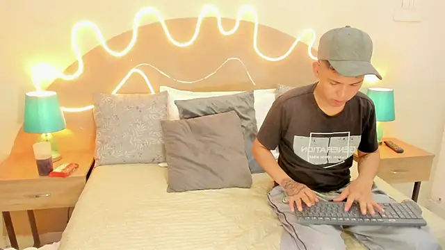 Snapshot of Enrrixxx_ chatting on 9, 11, 2025 Enrrixxx online show from 9, 11, 2025