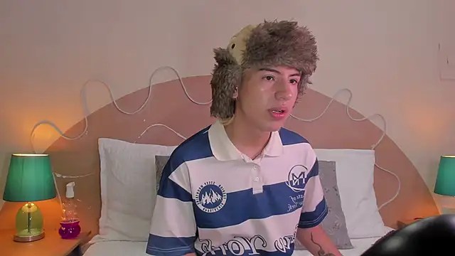 Snapshot of Enrrixxx_ chatting on 25, 11, 2025 Enrrixxx online show from 25, 11, 2025