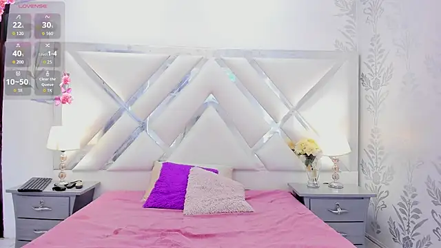 selenareyes online show from 11, 9, 2025