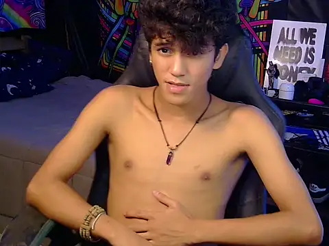 Snapshot of kenbigcockxx chatting on 23, 6, 2026 kenbigcockxx online show from 23, 6, 2026
