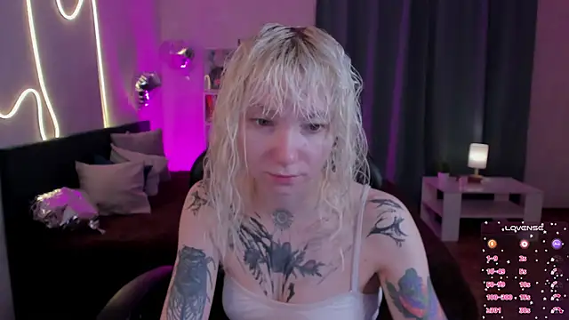 Snapshot of tattoo_art_baby chatting on 25, 5, 2026 tattoo art baby online show from 25, 5, 2026
