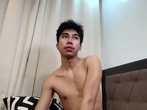 Snapshot of Ur_pinoyhotbrix chatting on 28, 4, 2026 Ur pinoyhotbrix online show from 28, 4, 2026