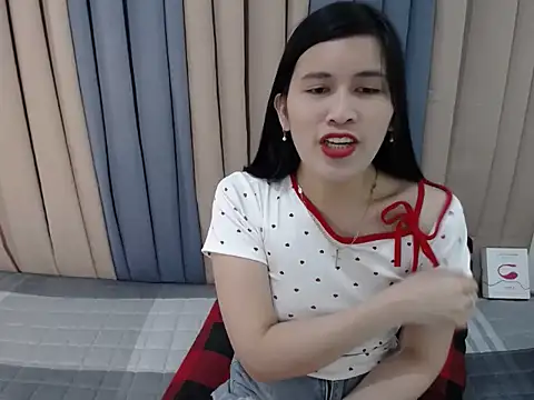 pinay amaliax online show from 12, 4, 2026