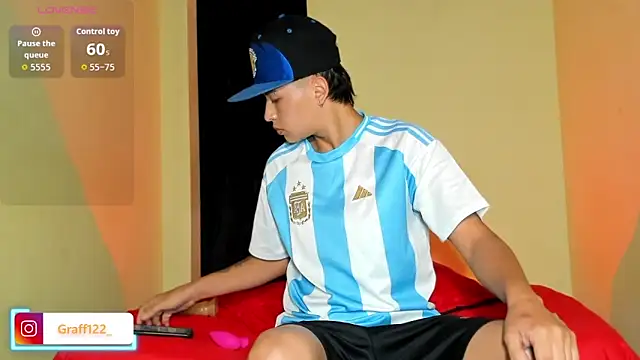 Snapshot of Archie-Davis chatting on 12, 10, 2025 Archie-Davis online show from 12, 10, 2025