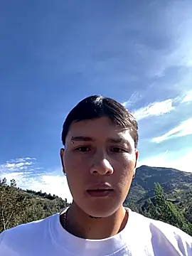 Snapshot of Archie-Davis chatting on 24, 10, 2025 Archie-Davis online show from 24, 10, 2025