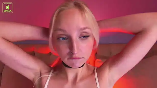 Snapshot of maya_snow chatting on 18, 9, 2025 maya snow online show from 18, 9, 2025