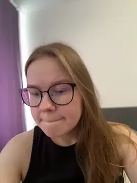 Snapshot of _CherryBloom_ chatting on 27, 6, 2026 CherryBloom online show from 27, 6, 2026