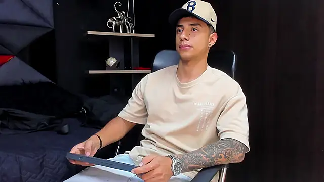 jaze bradley online show from 4, 12, 2025