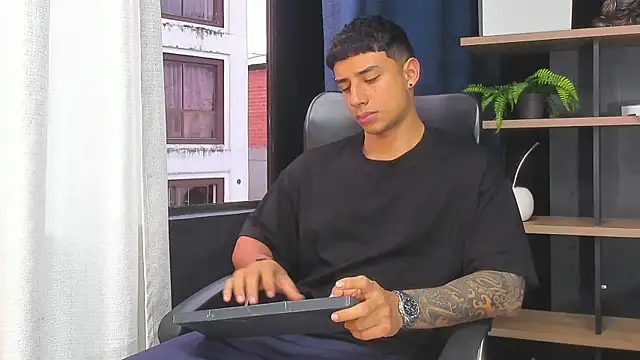 jaze bradley online show from 18, 12, 2025